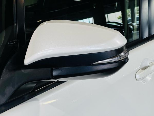 2014 Toyota Voxy Hybrid - V Grade Carousel 8