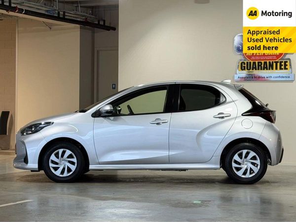 2021 Toyota Yaris Hybrid X Carousel 14