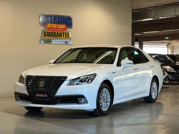 2013 Toyota Crown Hybrid Royal Saloon Carousel 12