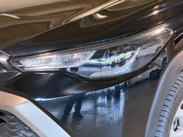 2022 Toyota Corolla Cross HYBRID-S Carousel 6