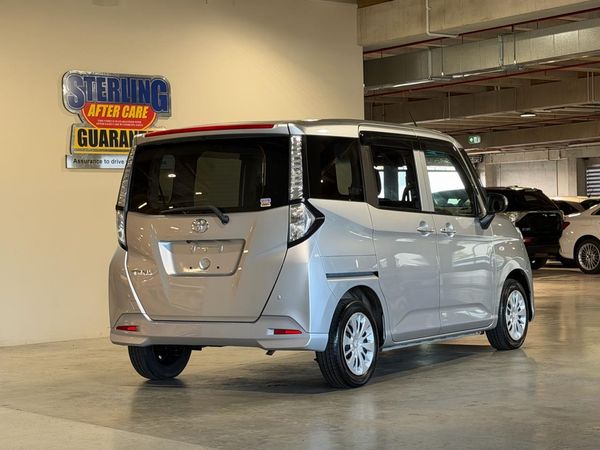2018 Toyota Tank XS Carousel 16