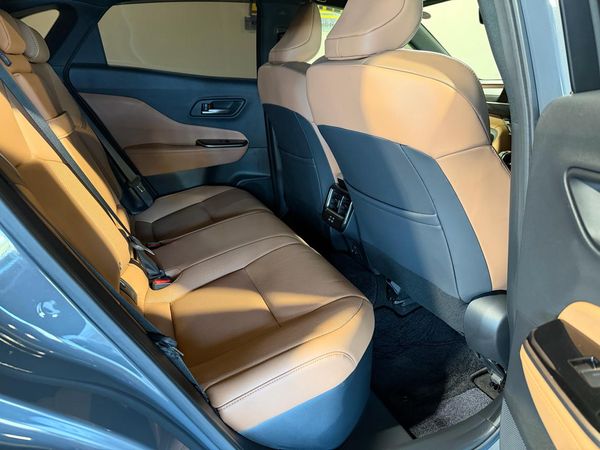 2023 Toyota Crown SPORT-HYBRID Carousel 6