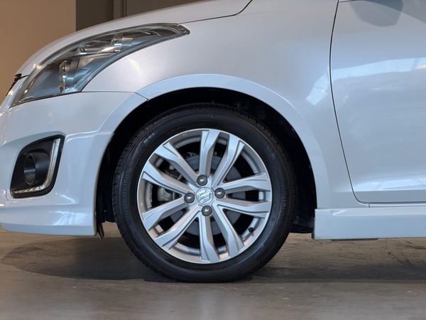 2015 Suzuki Swift RS Carousel 9