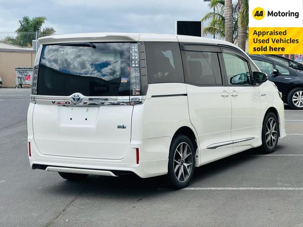 2014 Toyota Voxy Hybrid - V Grade Carousel 15