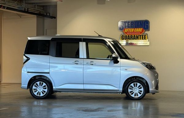 2018 Toyota Tank XS Carousel 1