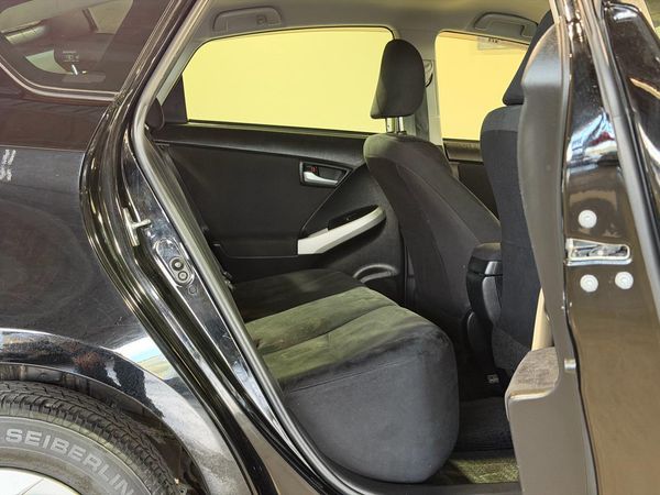 2015 Toyota Prius S -Grade Carousel 10