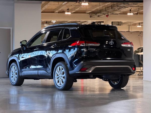 2022 Toyota Corolla Cross HYBRID-S Carousel 13