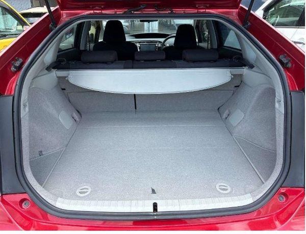2014 Toyota Prius S Touring G's Carousel 11