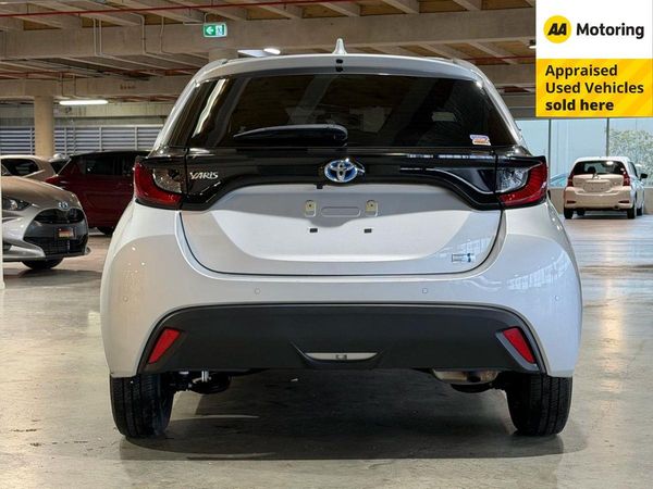 2021 Toyota Yaris Hybrid X Carousel 16