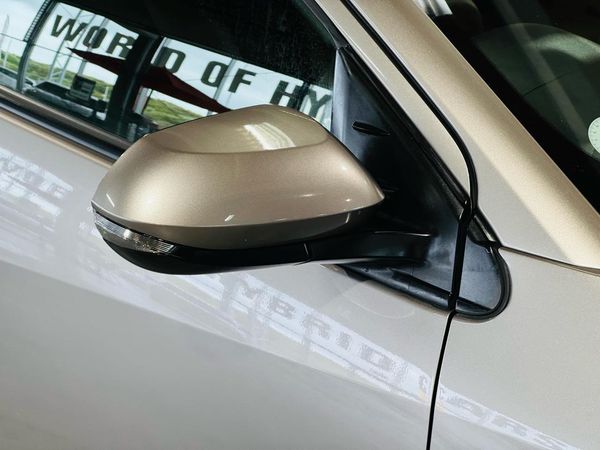 2020 Toyota Yaris X-GRADE Carousel 3