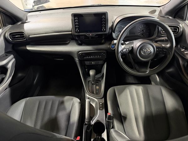 2021 Toyota Yaris Hybrid X Carousel 5