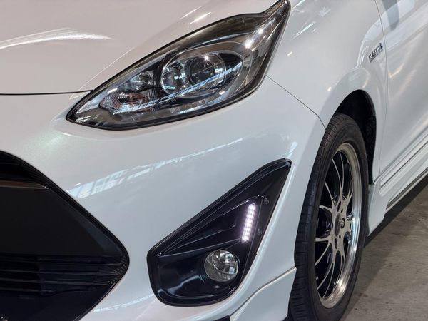 2018 Toyota Aqua "S Grade" Carousel 9