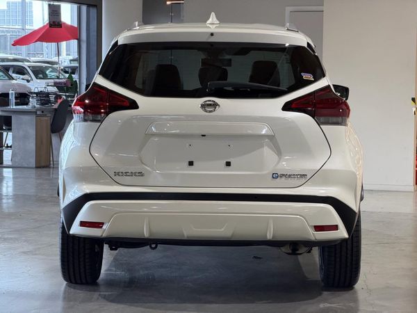 2021 Nissan KICKS E -Power X Carousel 4