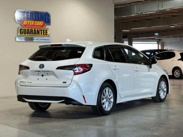 2021 Toyota Corolla Touring Hybrid-S Carousel 17