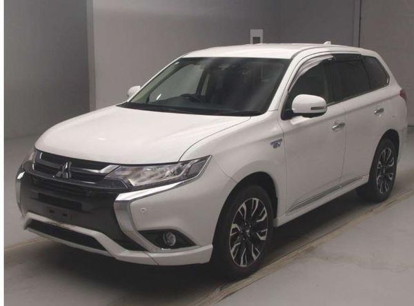 2017 Mitsubishi Outlander PHEV -G Navi Package Carousel 4