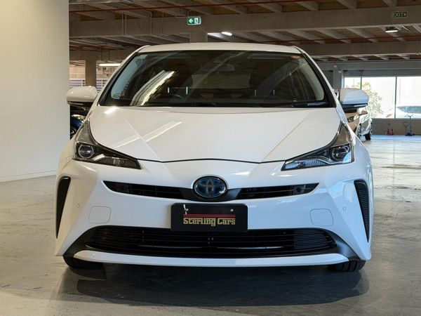 2021 Toyota Prius S -Grade Carousel 11