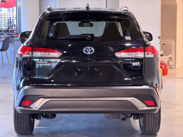 2022 Toyota Corolla Cross HYBRID-S Carousel 14