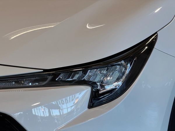 2020 Toyota Corolla Touring Hybrid G-X Plus Carousel 7