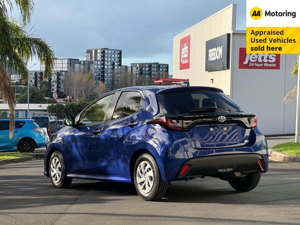 2021 Toyota Yaris Hybrid X Carousel 15