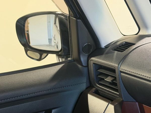 2018 Toyota Tank XS Carousel 4