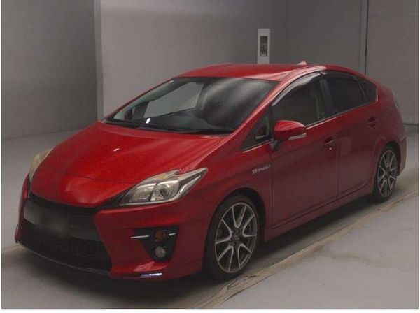 2014 Toyota Prius S Touring G's Carousel 5