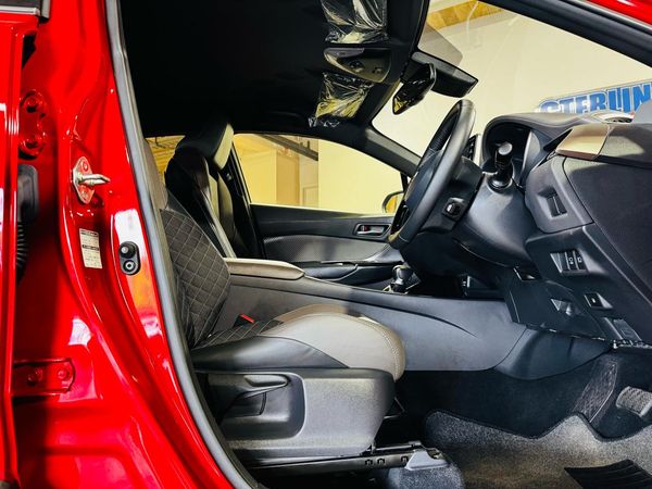 2020 Toyota C-HR (G-T)-Grade Carousel 5