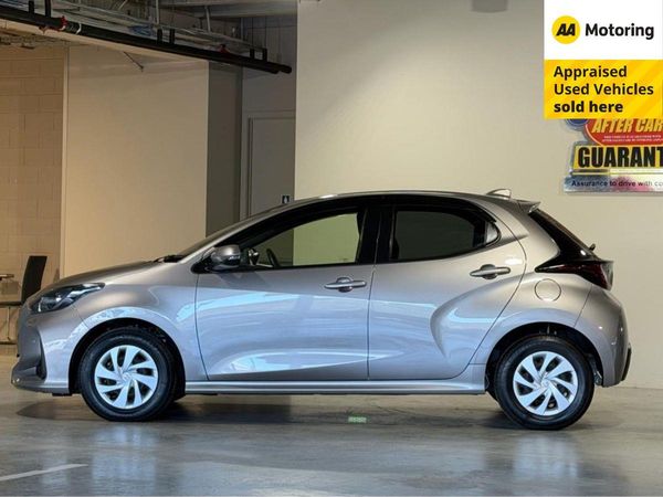 2021 Toyota Yaris Hybrid X Carousel 14