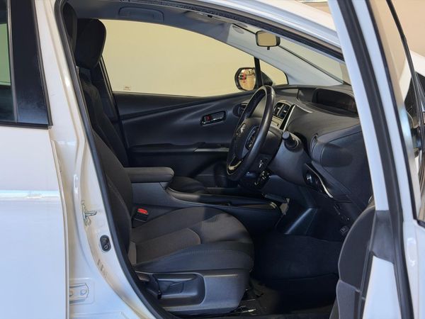 2021 Toyota Prius S -Grade Carousel 9
