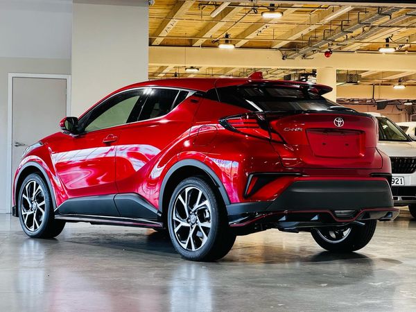 2020 Toyota C-HR (G-T)-Grade Carousel 18