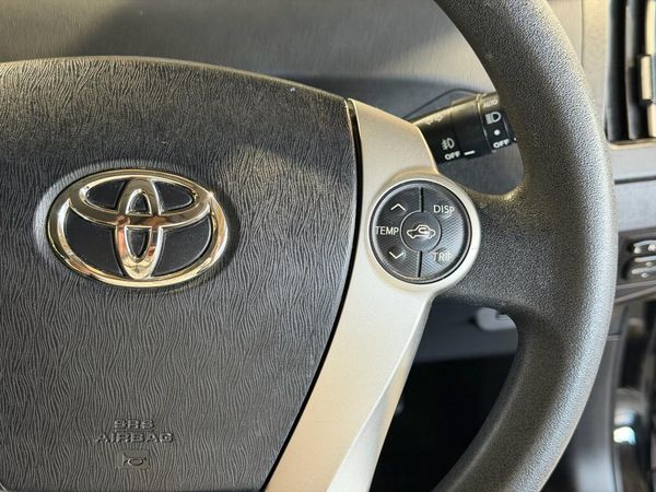 2015 Toyota Prius S -Grade Carousel 7