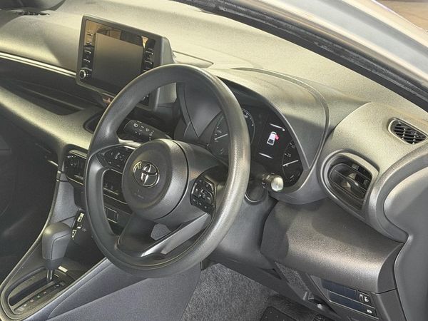 2021 Toyota Yaris Hybrid X Carousel 6