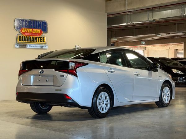 2020 Toyota Prius S -Grade Carousel 17
