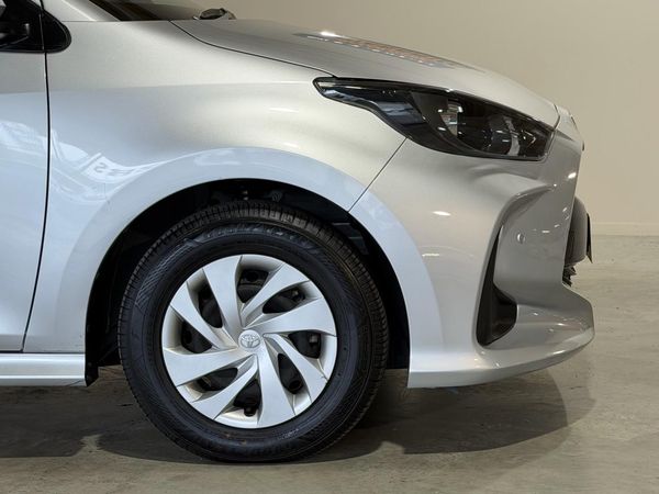 2021 Toyota Yaris Hybrid X Carousel 1