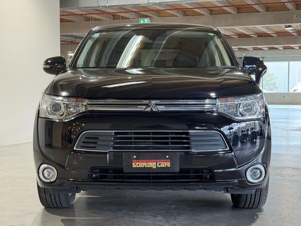 2013 Mitsubishi Outlander PHEV-G Safety Package