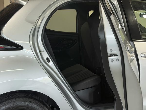 2021 Toyota Yaris Hybrid X Carousel 10