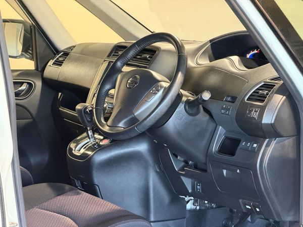 2013 Nissan Serena Highway Star S-Hybrid V Selection Carousel 1