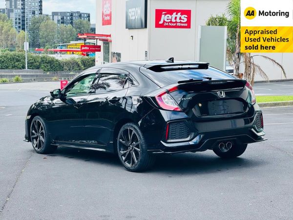 2019 Honda Civic Hatchback Carousel 16
