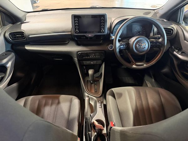 2022 Toyota Yaris Hybrid X Carousel 1