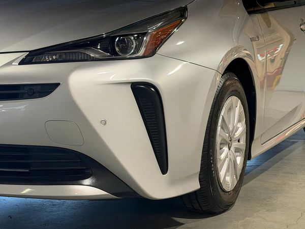 2020 Toyota Prius S -Grade Carousel 13