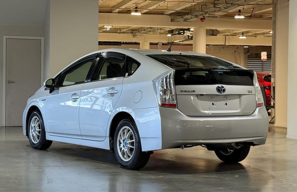 2012 Toyota Prius S -Grade Carousel 15