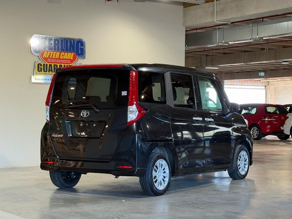 2018 Toyota Roomy G-GRADE Carousel 7
