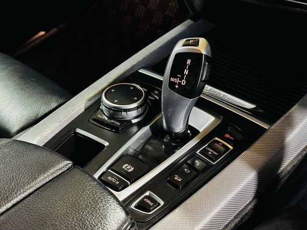 2016 BMW X5 X Drive 40E - M Sports Carousel 9