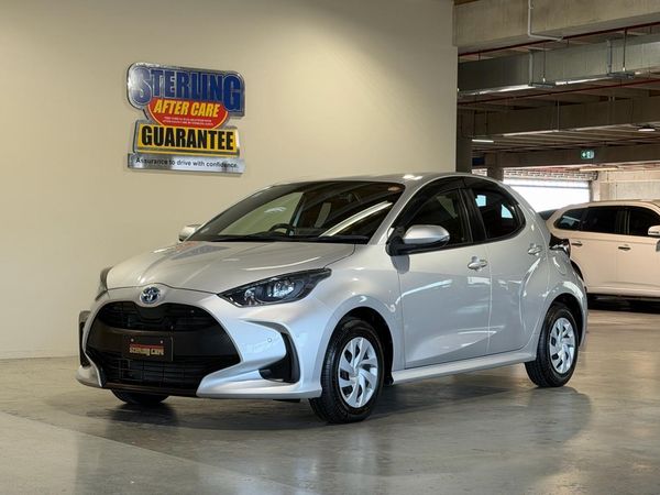 2020 Toyota Yaris Hybrid X Carousel 12