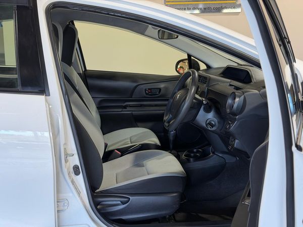 2019 Toyota Aqua L-Grade Carousel 6