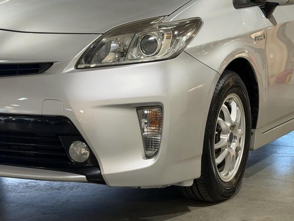 2012 Toyota Prius S -Grade Carousel 13