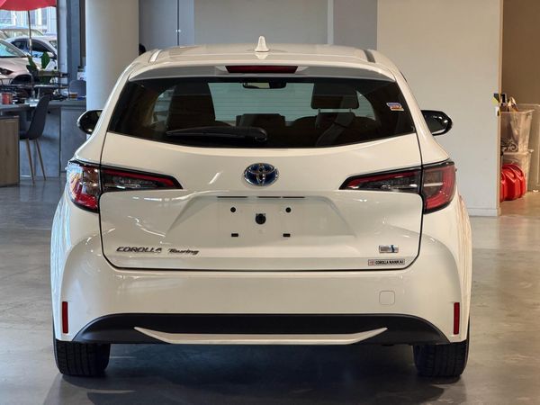 2020 Toyota Corolla Touring Hybrid G-X Plus Carousel 14