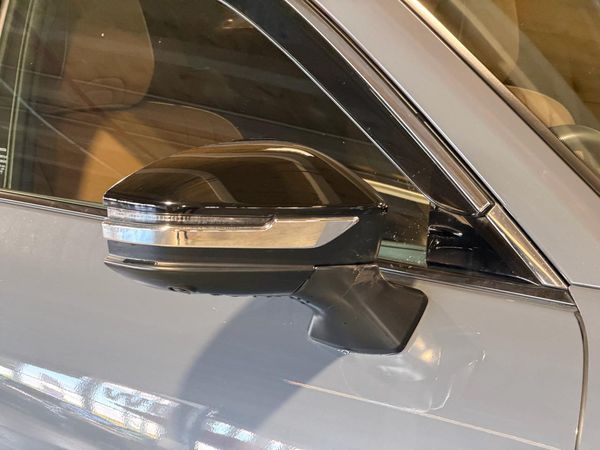 2023 Toyota Crown SPORT-HYBRID Carousel 8