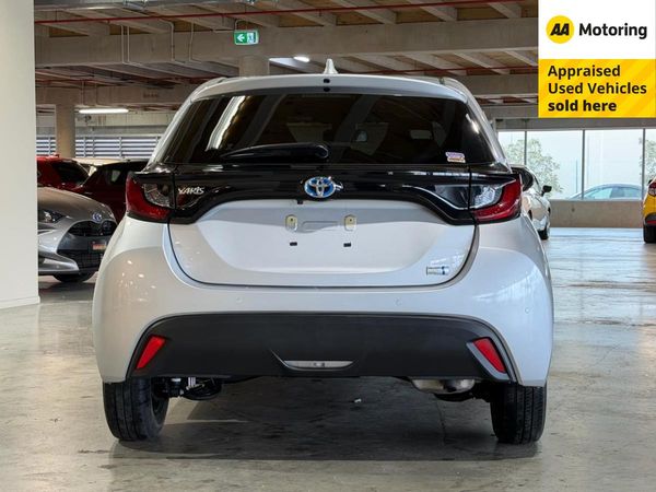 2021 Toyota Yaris Hybrid X Carousel 16