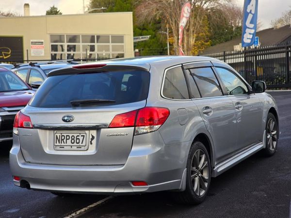 2013 Subaru LEGACY Carousel 4