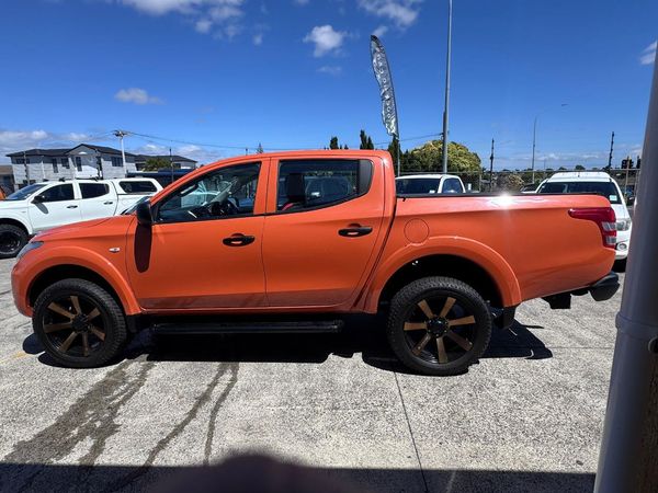 2017 Mitsubishi Triton D/CAB GLX 2.4D/4WD/6 Carousel 4